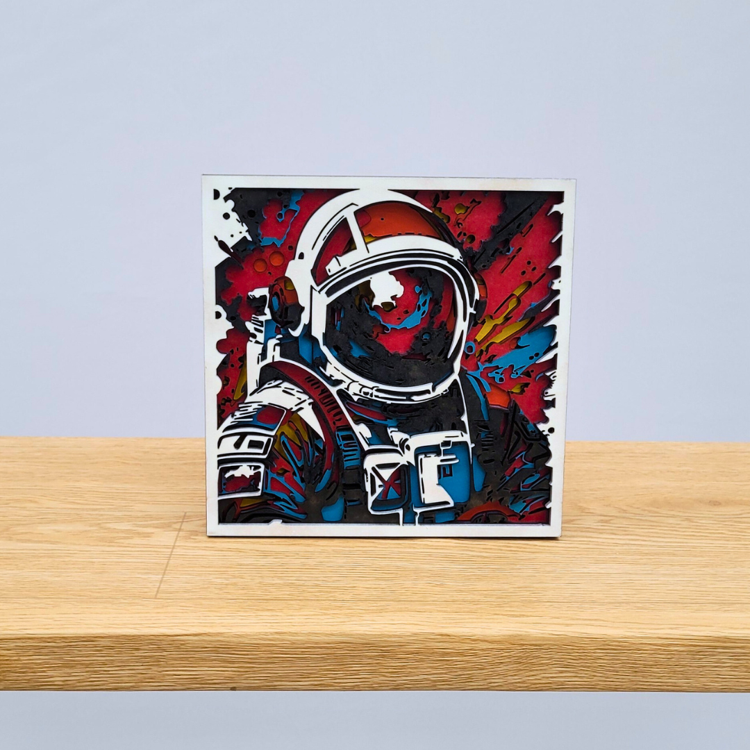 Cuadro Decorativo de MDF Multicapa - Astronauta en Colores Fríos y Cálidos, 50 x 50 cm
