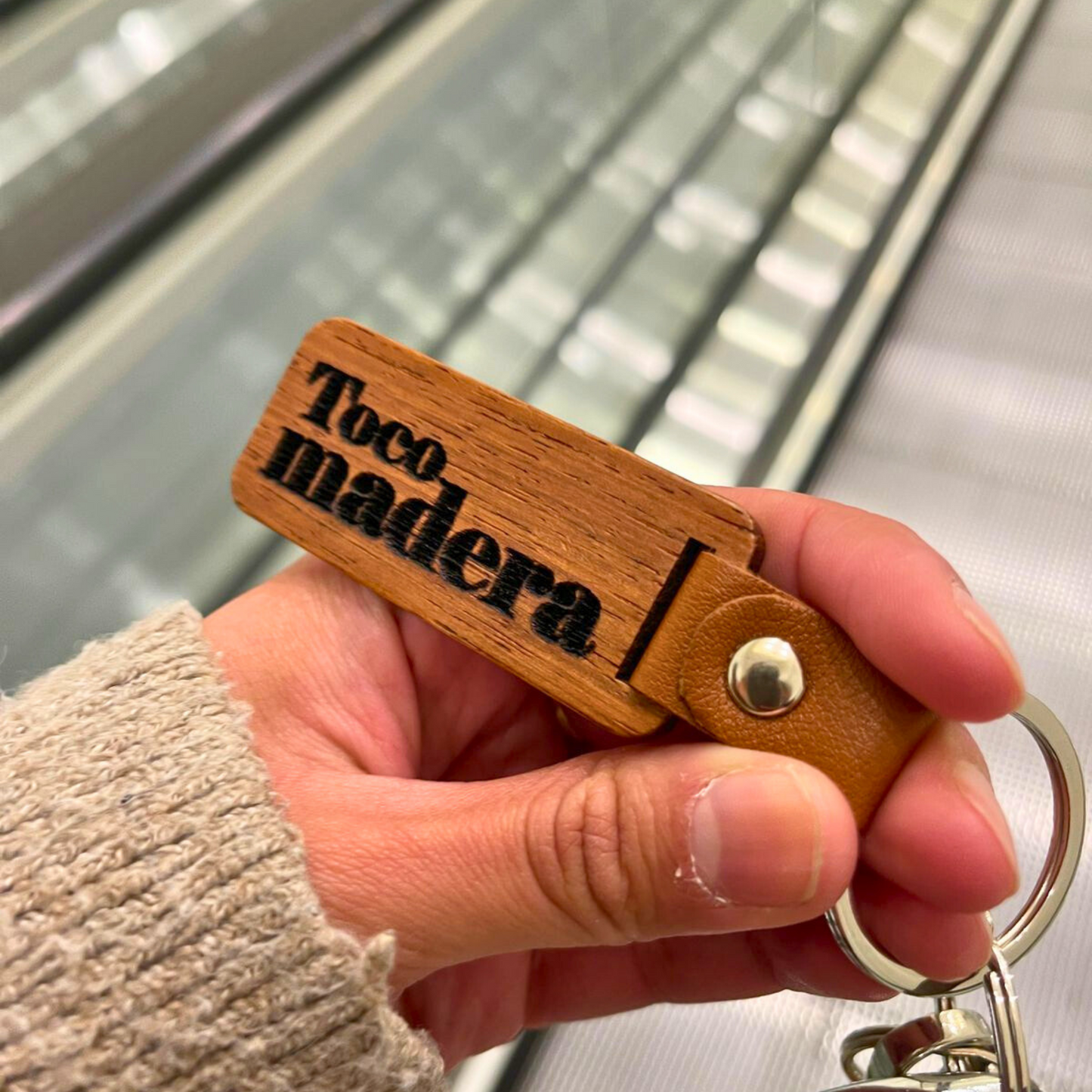Llavero de Madera "Toco Madera"